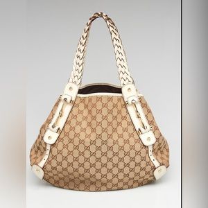 100% authentic Gucci monogram pelham shoulder bag